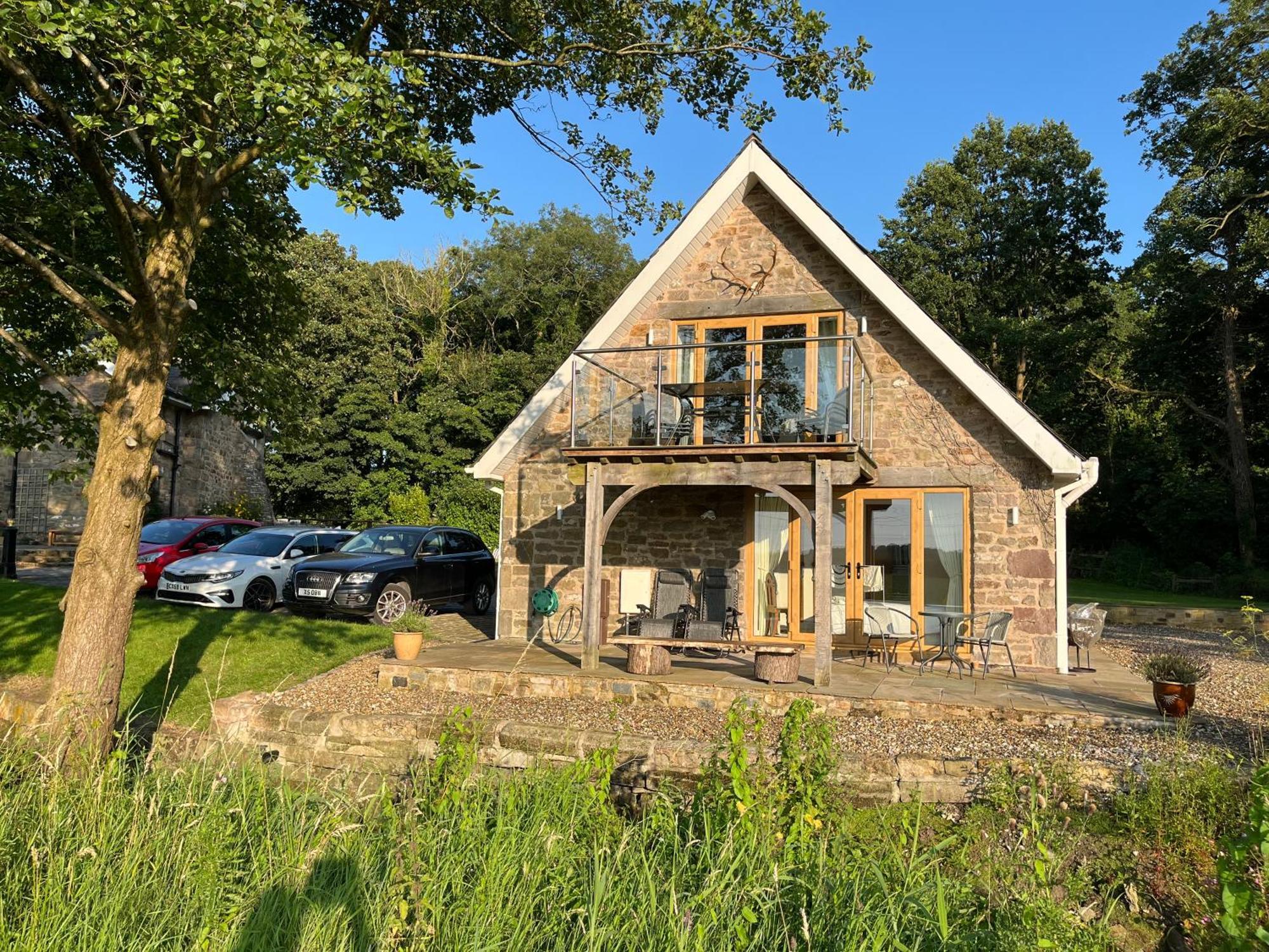 Cosy Alpine Cottage In The Heart Of Lancashire Catterall Bagian luar foto
